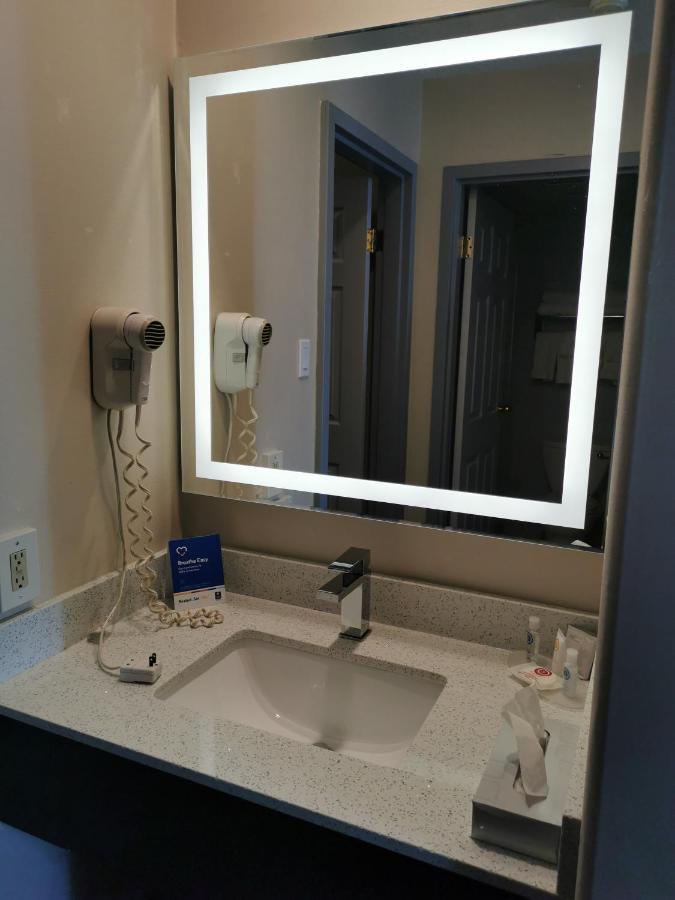 Comfort Inn & Suites University Κάλγκαρι Εξωτερικό φωτογραφία